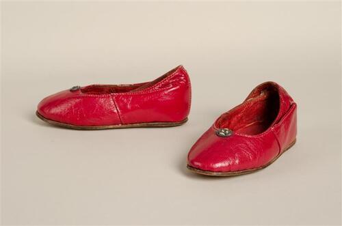 Paar poppenschoenen