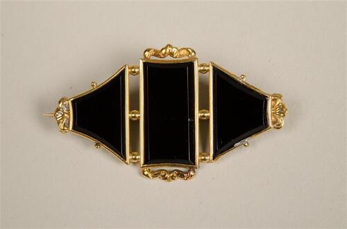 Damesbroche, onderdeel van parure