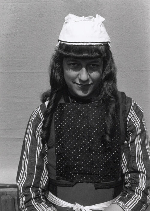 Demonstratie opzetten 'kleine kap', Marken, 1943