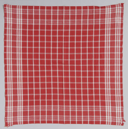 Geruite schouderdoek voor vrouw en ouder meisje, Staphorst, 1900–1935