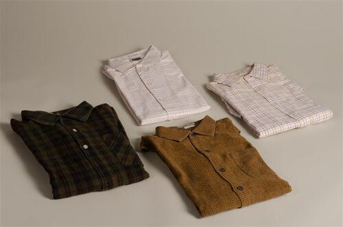 Vier jongensblouses