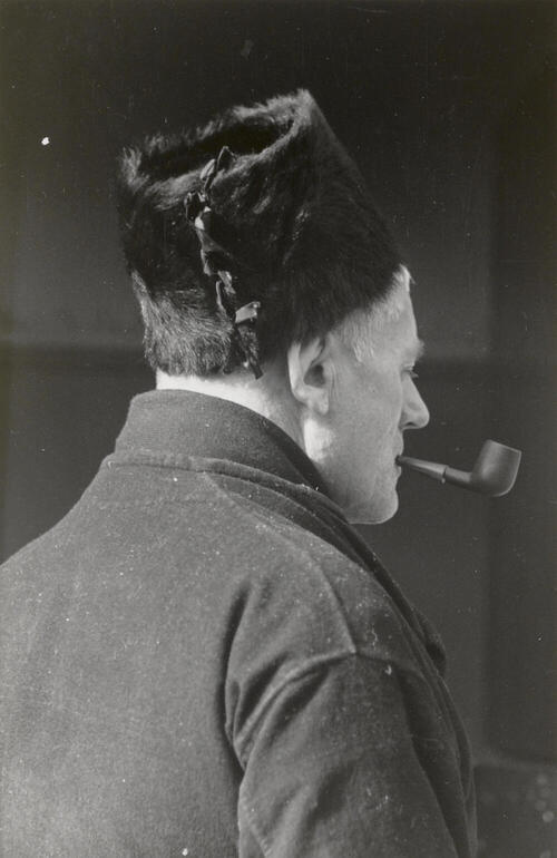 Man in Volendammer streekdracht, 1946
