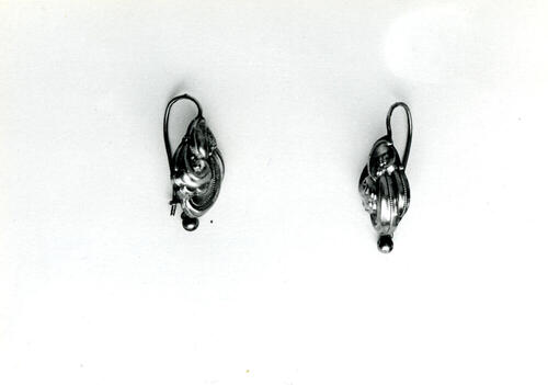 Gouden oorbellen, Stein, 1950