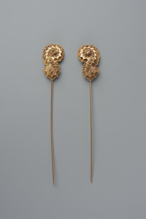 Paar gouden kapspelden, Ameland, 1878–1906