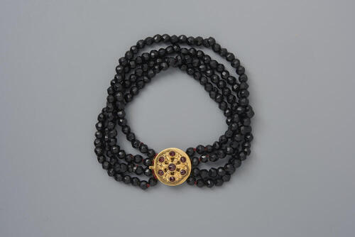 Zwarte armband, Groningen, 1853–1906