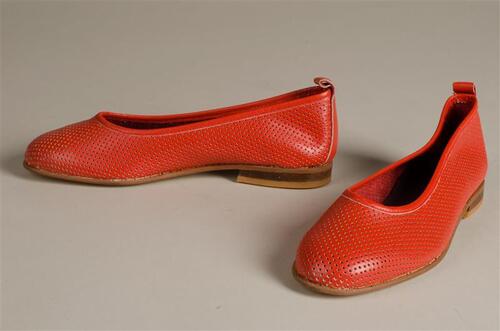 Paar meisjesinstapschoenen