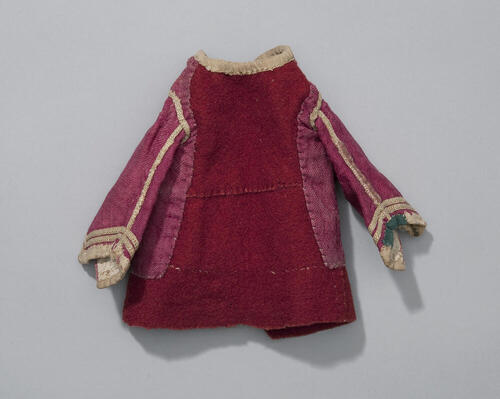 Opkledersborsikkie of jakje voor pasgeborene, Marken, voor 1900