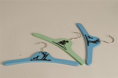 3 kinderkleerhangers