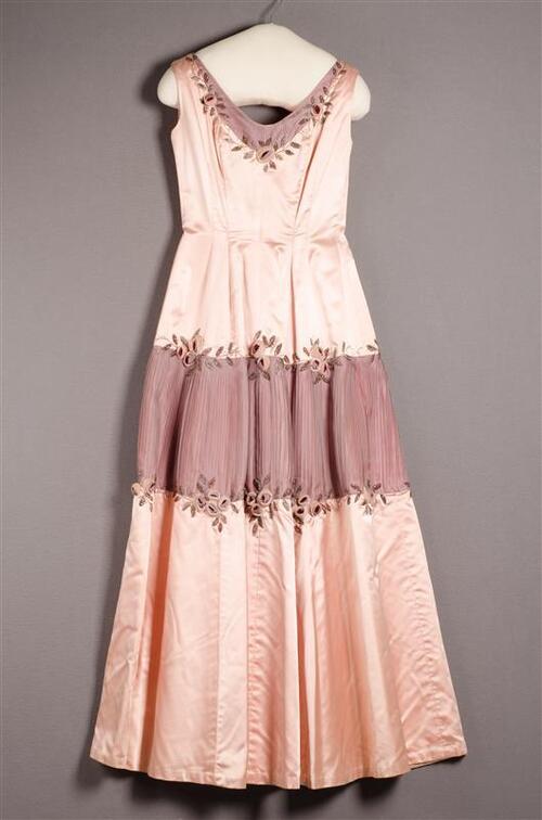 Avondjurk met petticoat