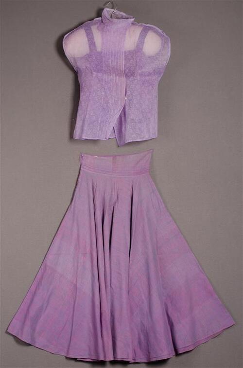 Damesensemble bestaande uit top, rok en blouse