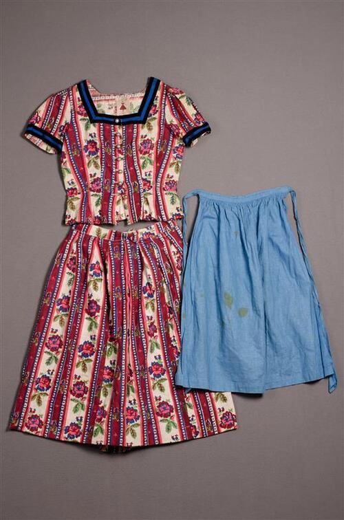Damesverkleedensemble (dirndl) bestaande uit blouse, rok en schort