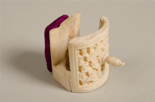 Speldenkussen met klem