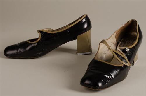 Paar damesschoenen