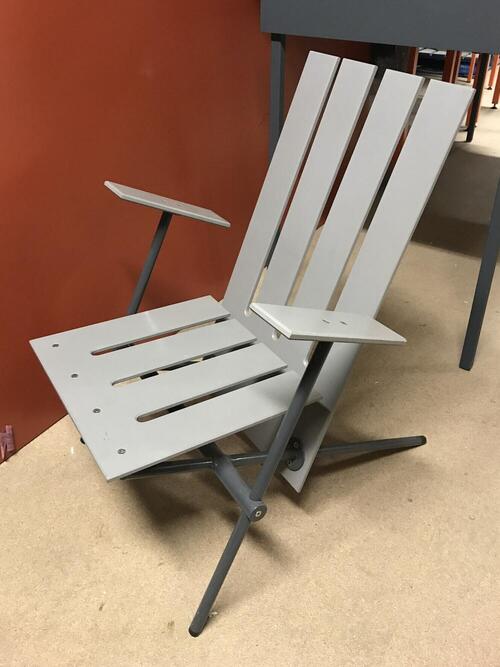 Saw-cut chair