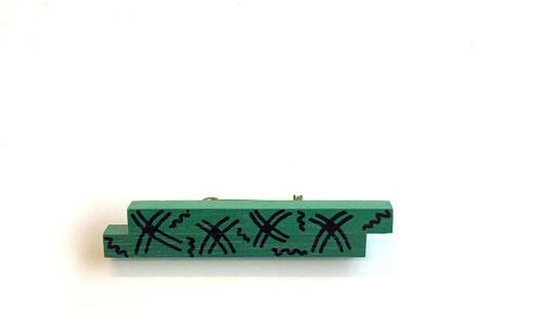 Staafjesbroche met X figuren
