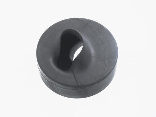 Armband van aluminium ring met daaromheen een buis van zwart rubber