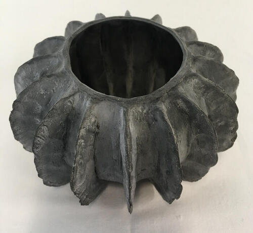 Armband van rubber met uitstulpingen