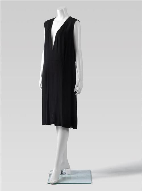 zwarte jurk, Reproduction d'une serie des vetements ancients du 1950,