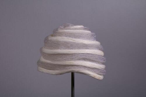 Tulband in crèmekleurige transparante nylon