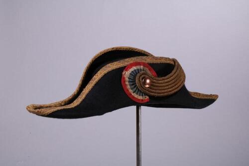 Bicorne met rozet in Franse driekleur