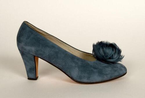 Schoen in blauwe suède