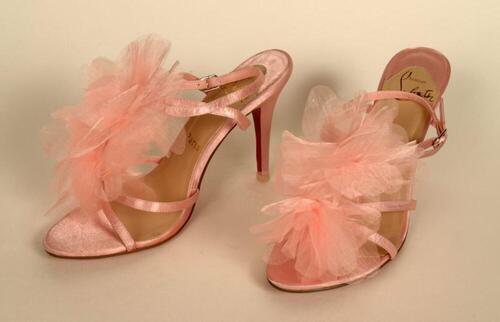 Lichtroze sandalen met tule