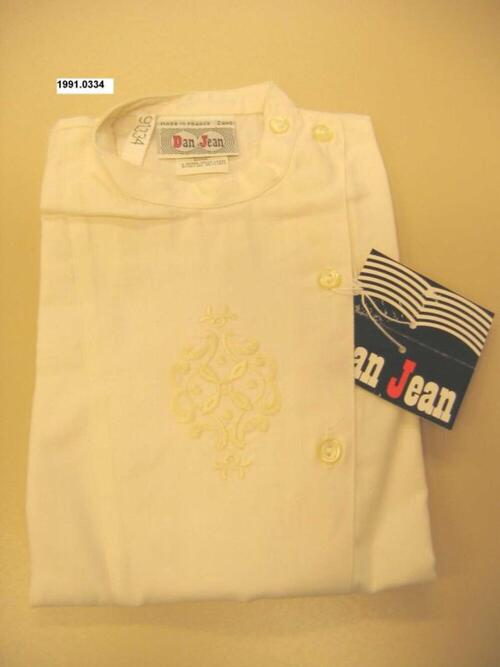 Blouse in ecru stof met borduurwerk