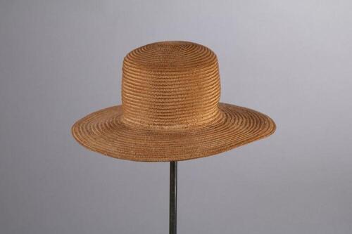 Hoed in beige stro