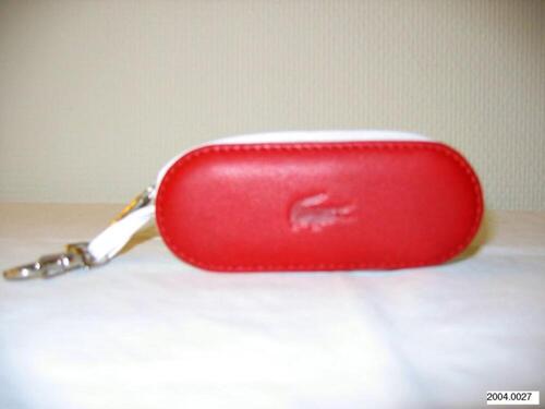 Etui in rood leer met witte boorden