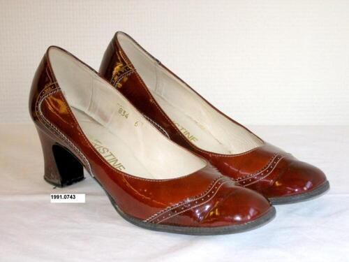 Schoenen in bruin lakleer