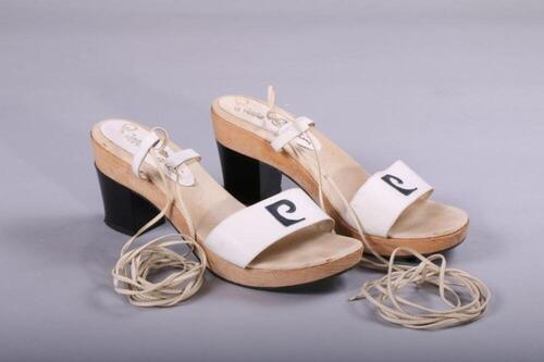 Sandalen met dikke houten zool