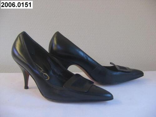 Schoen in zwart leer