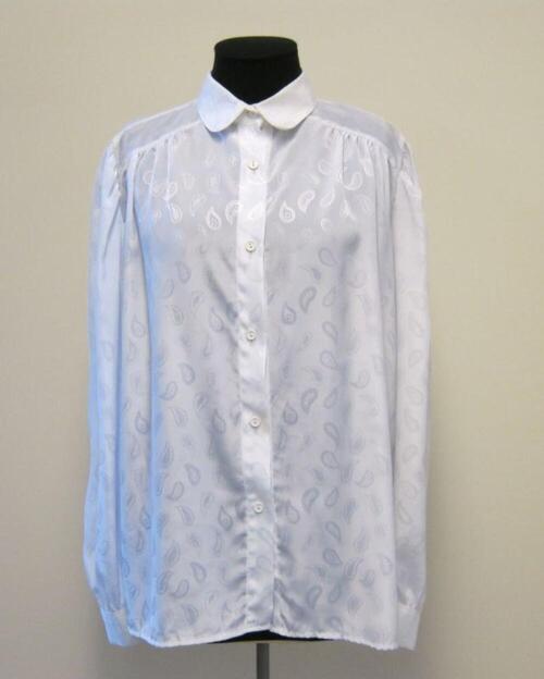 Blouse in wit polyester met kasjmierbedrukking