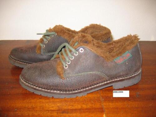 Bruine, gebroken, leren schoenen met imitatiebont