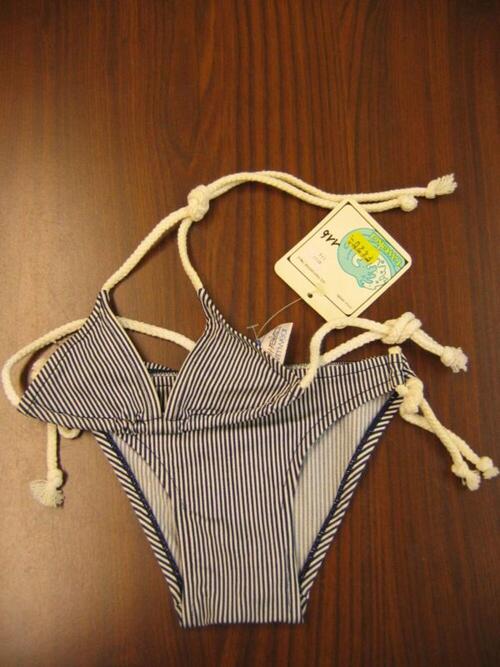 Bikini in witte en blauwe strepen