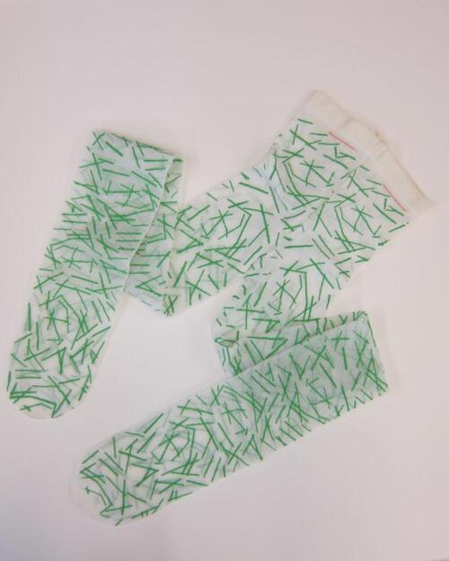 Panty in witte nylon met groene abstracte tekening