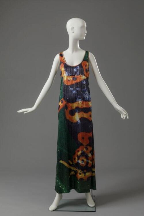 Lange jurk met print in groen, geel en blauw en versierd met doorschijnende pailletten