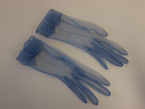 Handschoenen in lichtblauwe, doorschijnende nylon