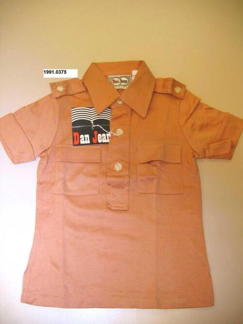 Poloshirt in oranjebruine tricot met korte mouwen