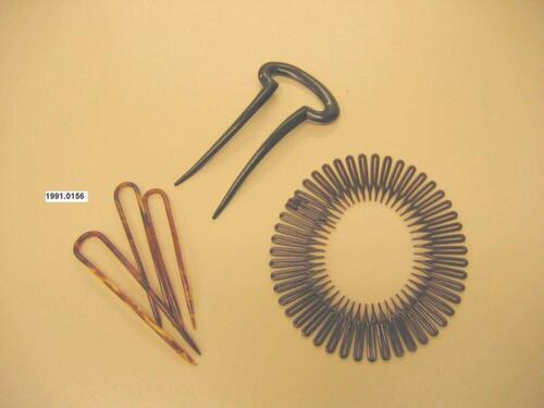 Set met haarspelden in donkerbruine plastic
