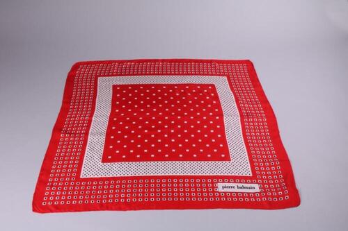 Foulard in zijde met blokprint in rood, wit en zwart