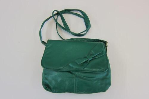 Handtas in groen imitatieleer