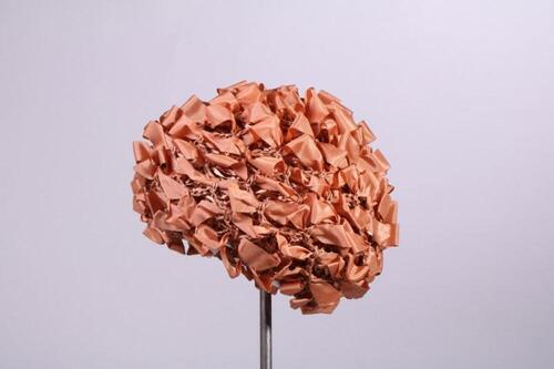 Hoed in karamelkleurig raffia