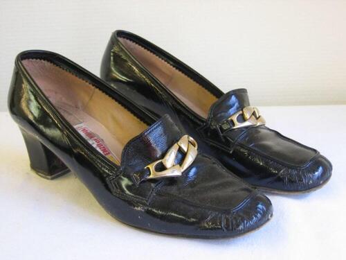 Loafers in zwart lakleer met vergulde metalen gesp