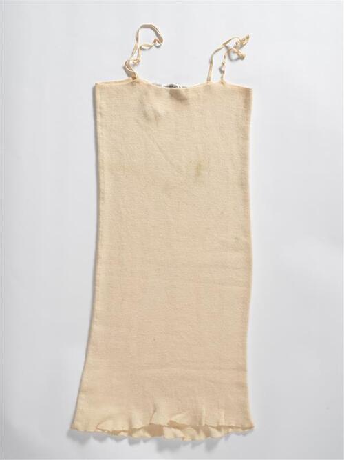 Hemd van lichtroze wollen tricot