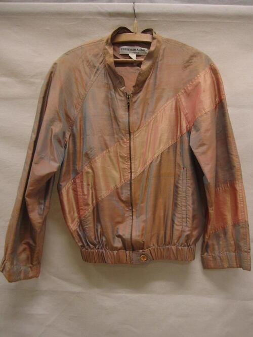 Blouson met patchwork van roze zijde en roze/blauwe changeantzijde