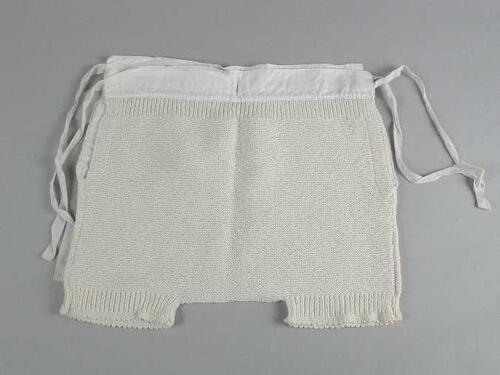 Kinderonderbroek of luierbroek gebreid van katoenin ribbelsteek, katoenen tailleband met…