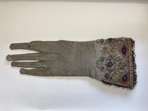 Een paar handschoenen