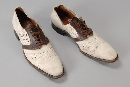 Paar bruin/zwarte brogue herenschoen
