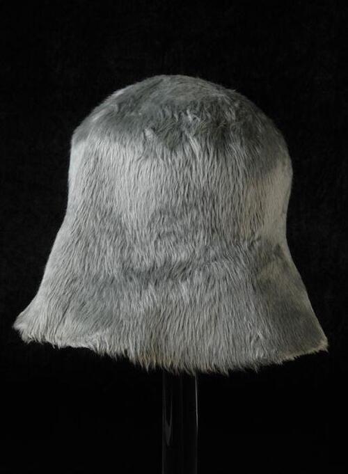 Cloche, basisvorm voor een hoed, grijsgroen haarvilt